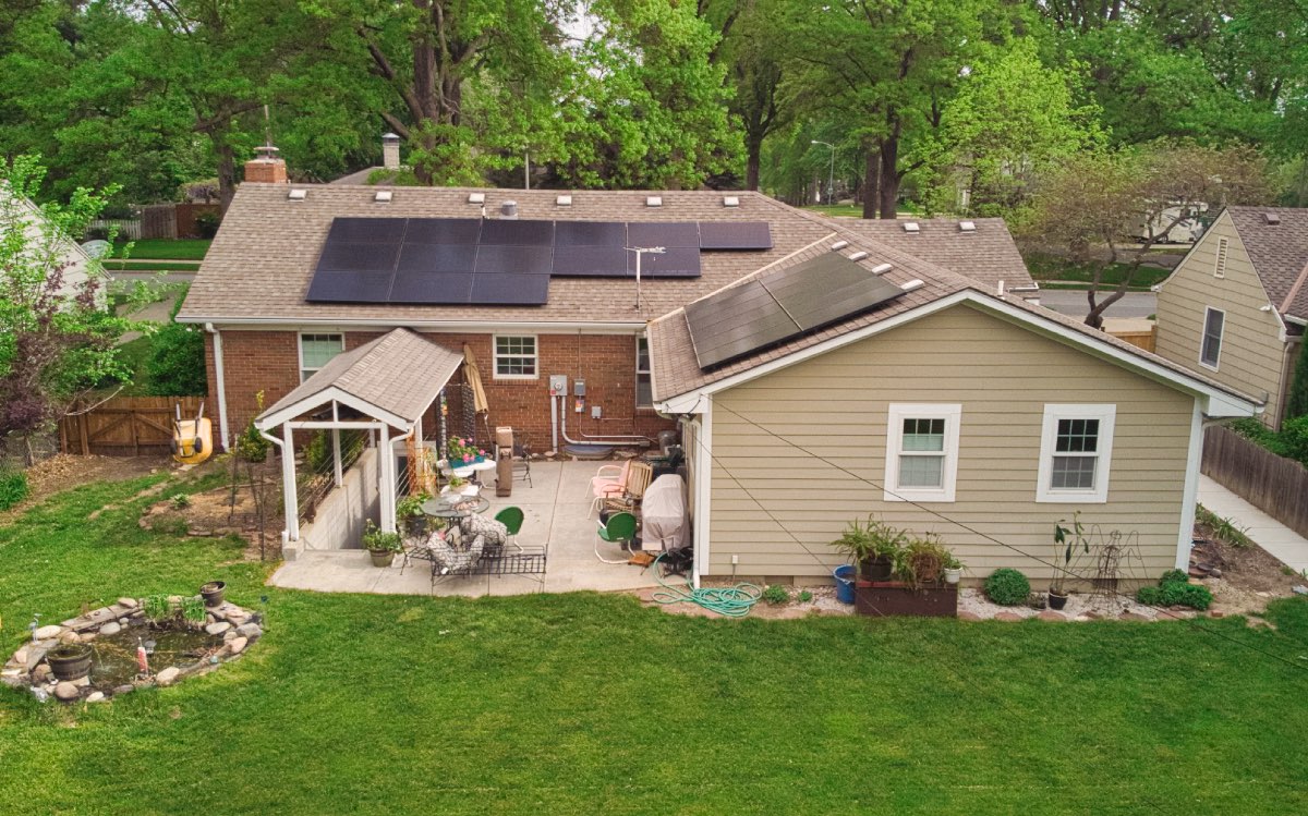 9 Kw Residential Solar Installation In Leawood Kansas 9378